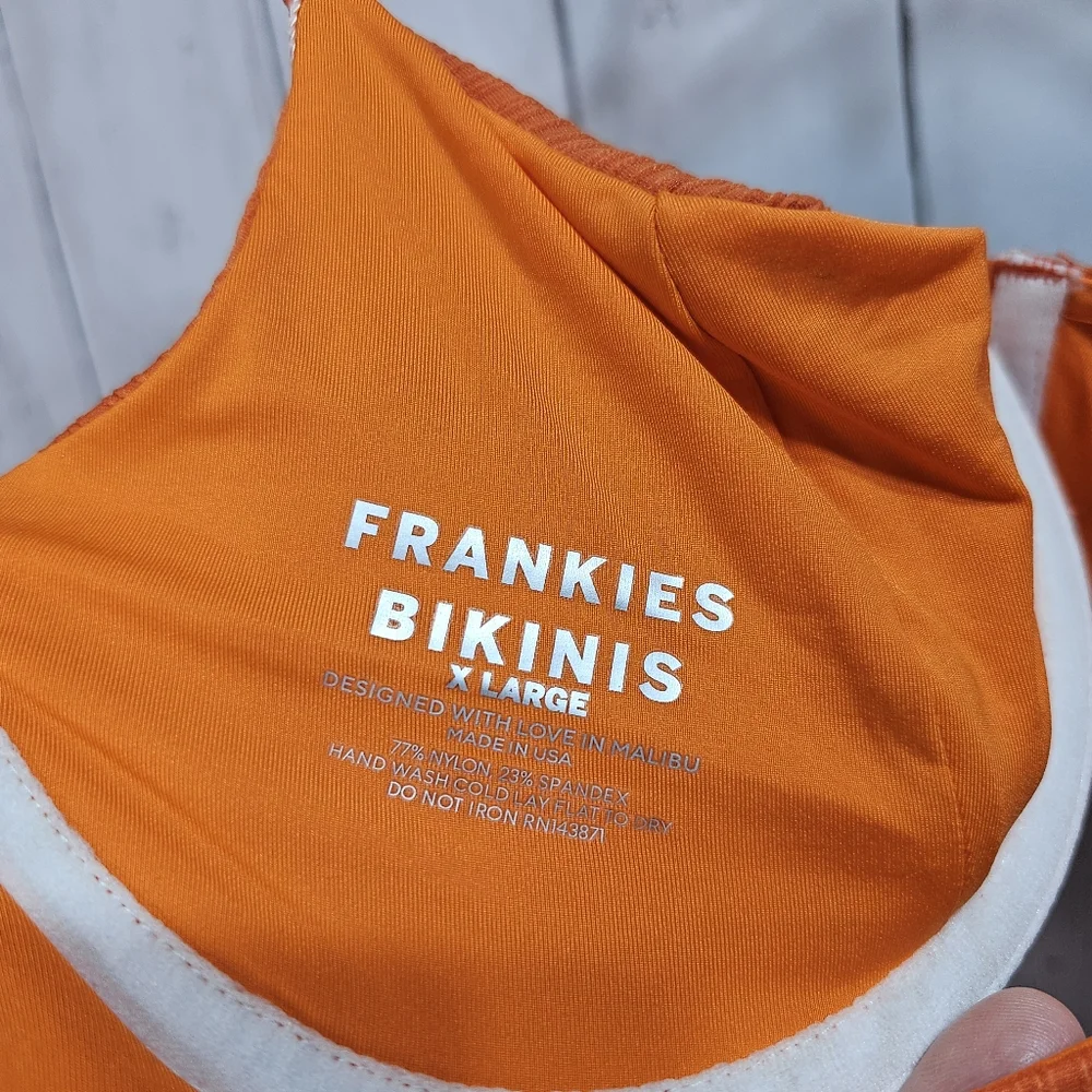 NWT Frankies Bikinis Pam Plisse Underwire Bikini Top Marigold Swimsuit Size XL.